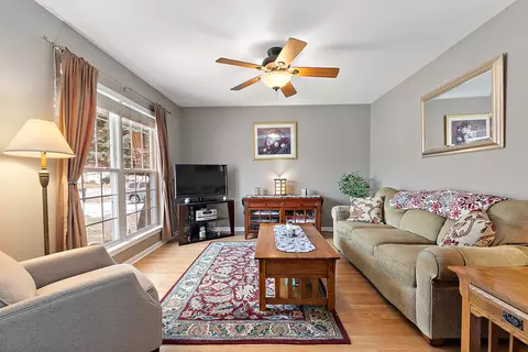 Living - 2805 Crested Butte Trl, Plainfield, IL 60586 photo 2 of 3