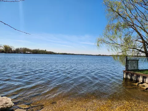 View/Area - 119 Eagle Point Rd, Fox Lake, IL 60020 photo 1 of 2