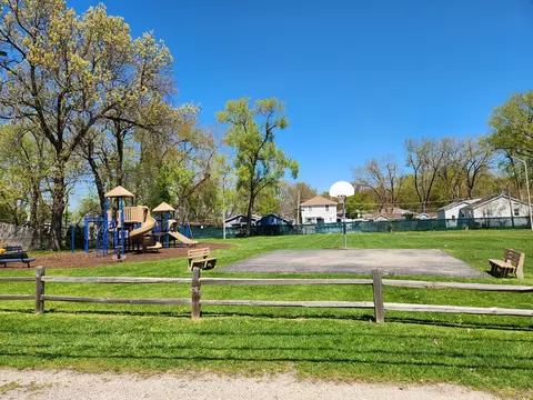 Exterior - 119 Eagle Point Rd, Fox Lake, IL 60020 photo 9 of 9