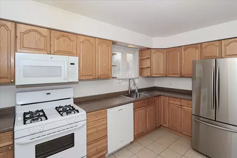 449 Elmhurst Rd, Mount Prospect, IL 60056 photo 10