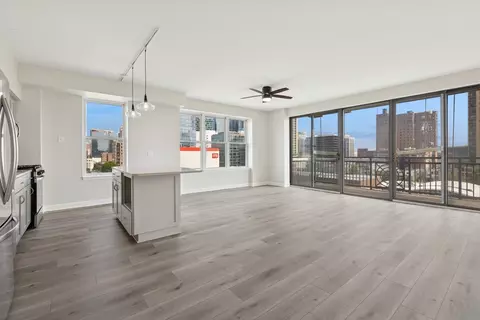 Living - 5 E 14th Pl #801, Chicago, IL 60605 photo 2 of 3