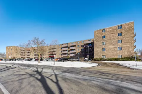 1463 Mercury Dr #422, Schaumburg, IL 60193