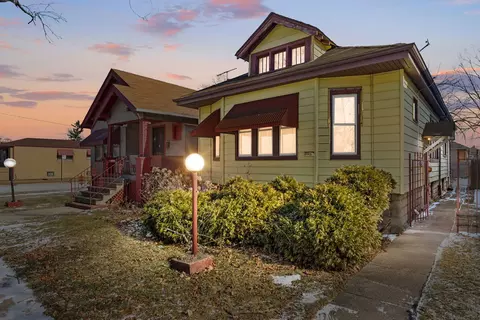 10005 S Perry Ave, Chicago, IL 60628