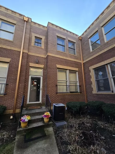 1863 W 107th St #E, Chicago, IL 60643