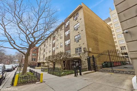 420 W Aldine Ave #502, Chicago, IL 60657