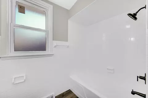 Bath - 3624 217th St, Matteson, IL 60443 photo 2 of 2
