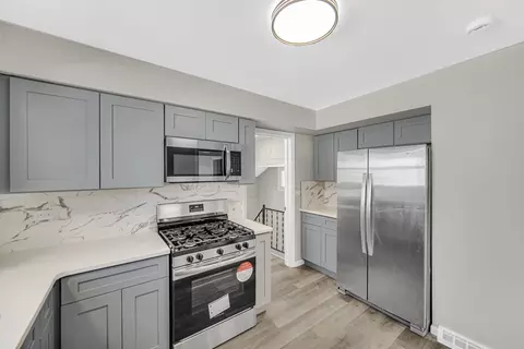 Kitchen - 3624 217th St, Matteson, IL 60443 photo 2 of 2