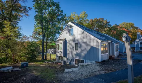 11 Cedar Bluff Ln #CB11, Galena, IL 61036