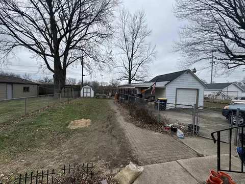 Exterior - 2525 183rd St, Lansing, IL 60438 photo 3 of 3