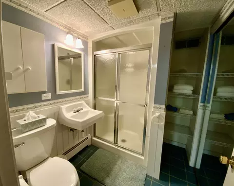 Bath - 705 Whitlock Ave, Aurora, IL 60506 photo 2 of 2