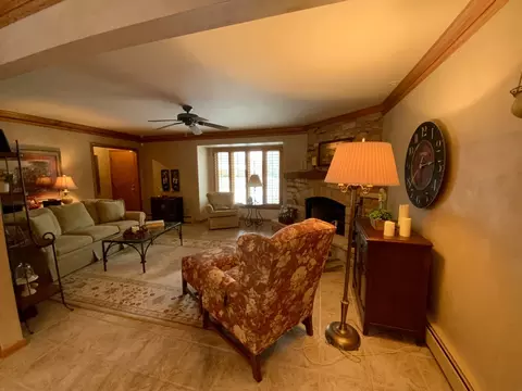 Living - 705 Whitlock Ave, Aurora, IL 60506 photo 3 of 4