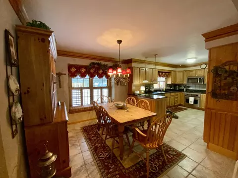 Dining - 705 Whitlock Ave, Aurora, IL 60506 photo 2 of 3