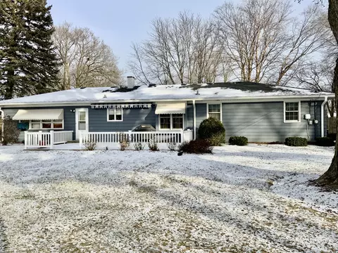 Exterior - 705 Whitlock Ave, Aurora, IL 60506 photo 6 of 9