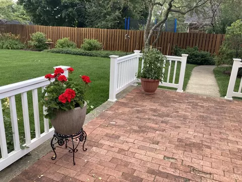 Exterior - 705 Whitlock Ave, Aurora, IL 60506 photo 9 of 9