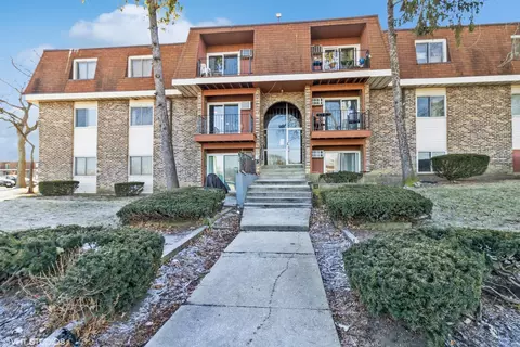 555 Heritage Dr #115, Hoffman Estates, IL 60169