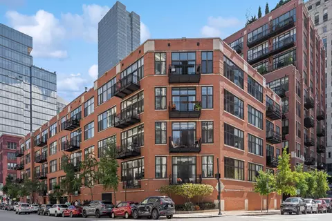 333 W Hubbard St #416, Chicago, IL 60654
