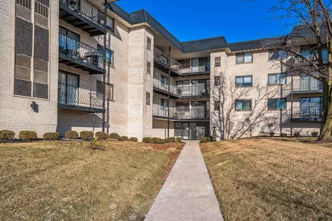 6950 W Forest Preserve Dr #204, Norridge, IL 60706