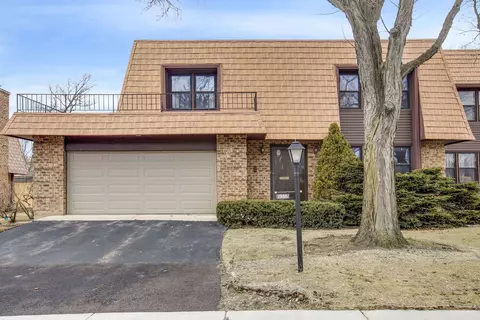 3936 Dundee Rd, Northbrook, IL 60062