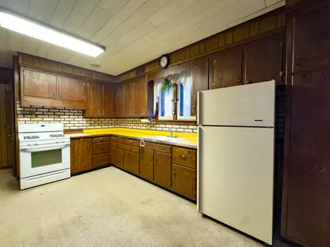 Kitchen - 484 S Elm Ave, Kankakee, IL 60901 photo 1 of 1