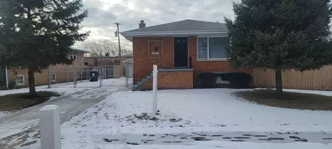 7824 Stickney Ave, Bridgeview, IL 60455 photo 2