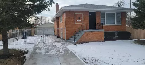 7824 Stickney Ave, Bridgeview, IL 60455