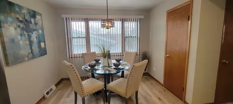 7824 Stickney Ave, Bridgeview, IL 60455 photo 7