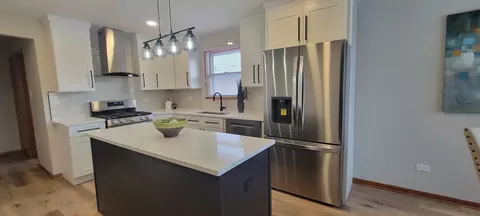 7824 Stickney Ave, Bridgeview, IL 60455 photo 10