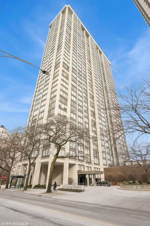 5455 N Sheridan Rd #3910, Chicago, IL 60640