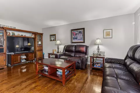 5555 Wesmere Lakes Ct, Plainfield, IL 60586 photo 8