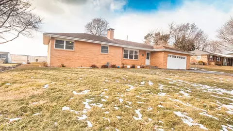 508 N Grove St, Colfax, IL 61728