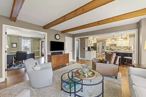 1698 Ithaca Dr, Naperville, IL 60565 photo 5