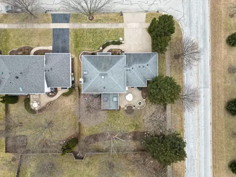 1698 Ithaca Dr, Naperville, IL 60565 photo 32