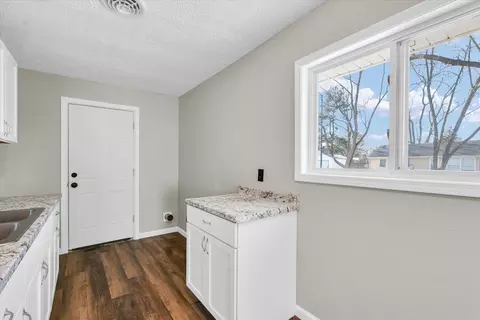 1312 Hedge Rd, Champaign, IL 61821 photo 11
