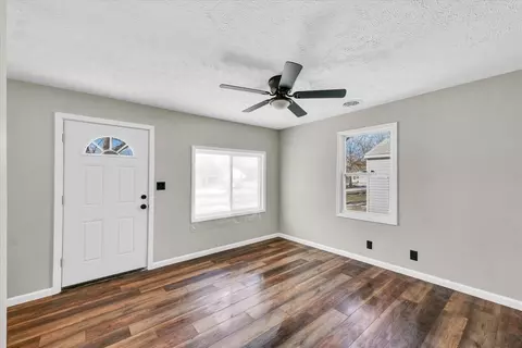 1312 Hedge Rd, Champaign, IL 61821 photo 8