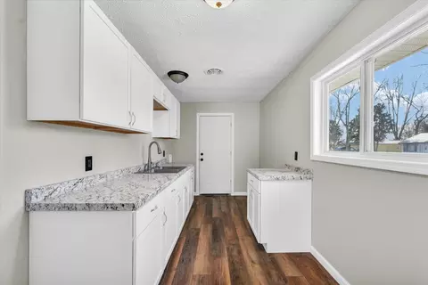 1312 Hedge Rd, Champaign, IL 61821 photo 9
