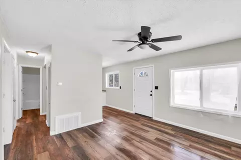 1312 Hedge Rd, Champaign, IL 61821 photo 7