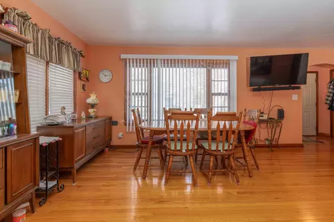115 Eagle Point Rd, Fox Lake, IL 60020 photo 4