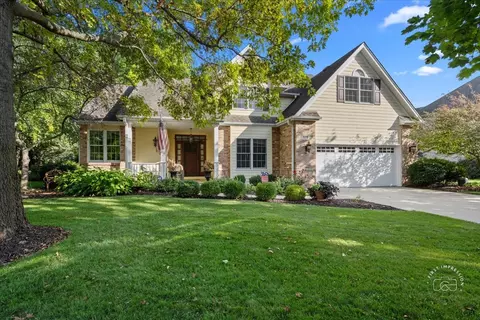 175 West Ct, Batavia, IL 60510
