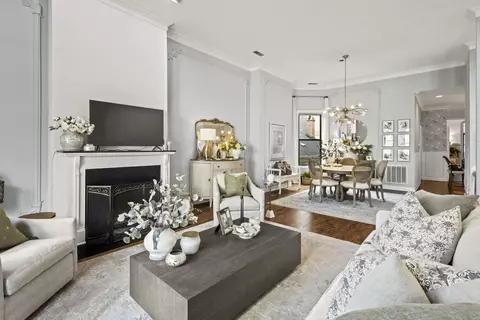 Living - 17 E Division St #3E, Chicago, IL 60610 photo 1 of 7