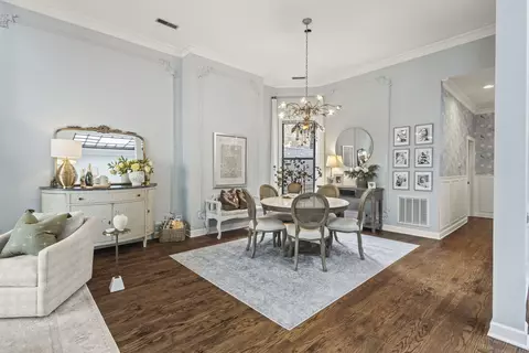 Dining - 17 E Division St #3E, Chicago, IL 60610 photo 4 of 5