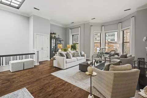 Living - 17 E Division St #3E, Chicago, IL 60610 photo 6 of 7