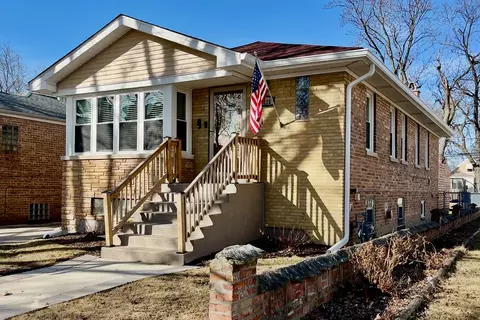 2226 S 14th Ave, North Riverside, IL 60546