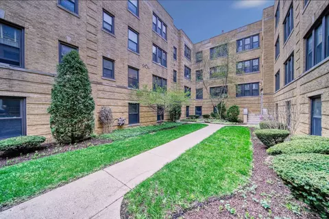 Undisclosed, Chicago, IL 60613 photo 18