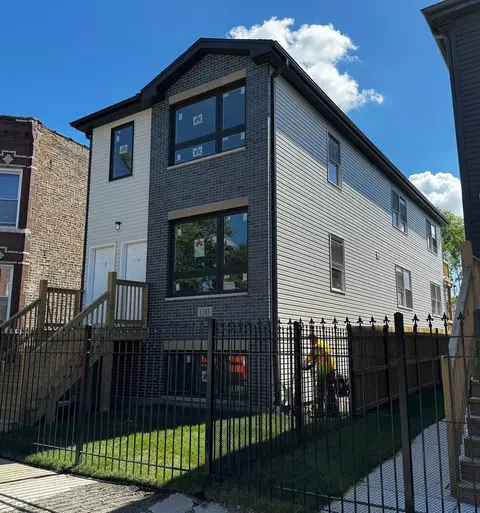 1051 N Springfield Ave, Chicago, IL 60651