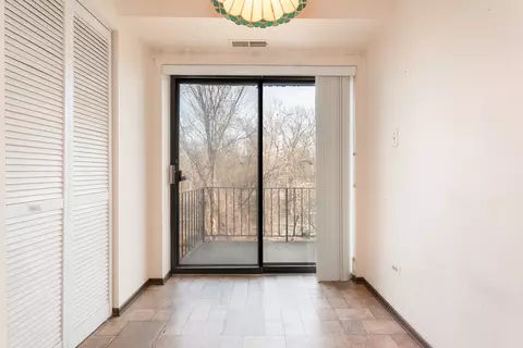 1702 Mill St #310, Des Plaines, IL 60016 photo 8
