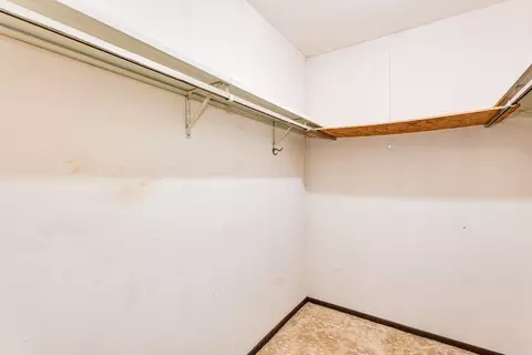 1702 Mill St #310, Des Plaines, IL 60016 photo 12