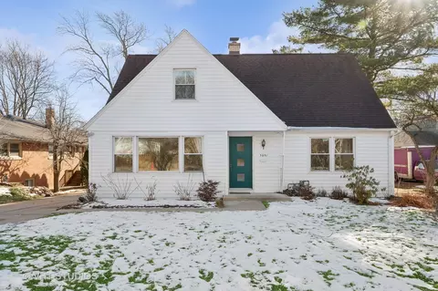 3051 Old Glenview Rd, Wilmette, IL 60091