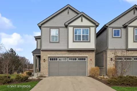 3 S498 Lambe Ln, Warrenville, IL 60563