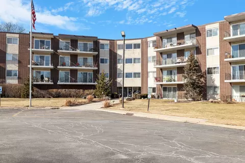 5540 Walnut Ave #13AA, Downers Grove, IL 60515