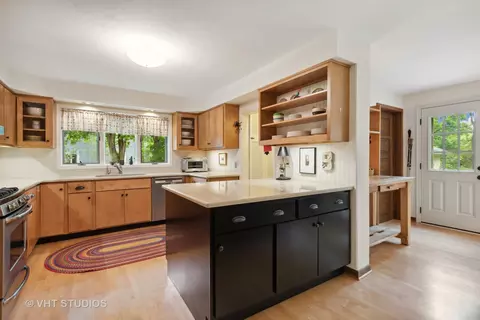 32 W101 Army Trail Rd, Wayne, IL 60184 photo 6